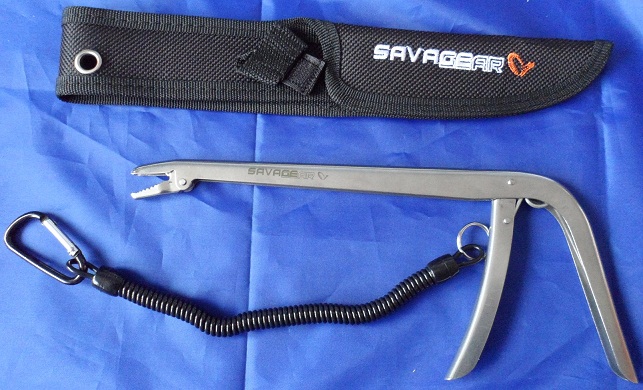 Pistol deep throat hook out Disgorger