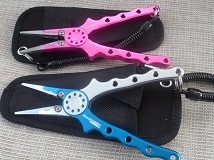 fishing pliers with braid cutters