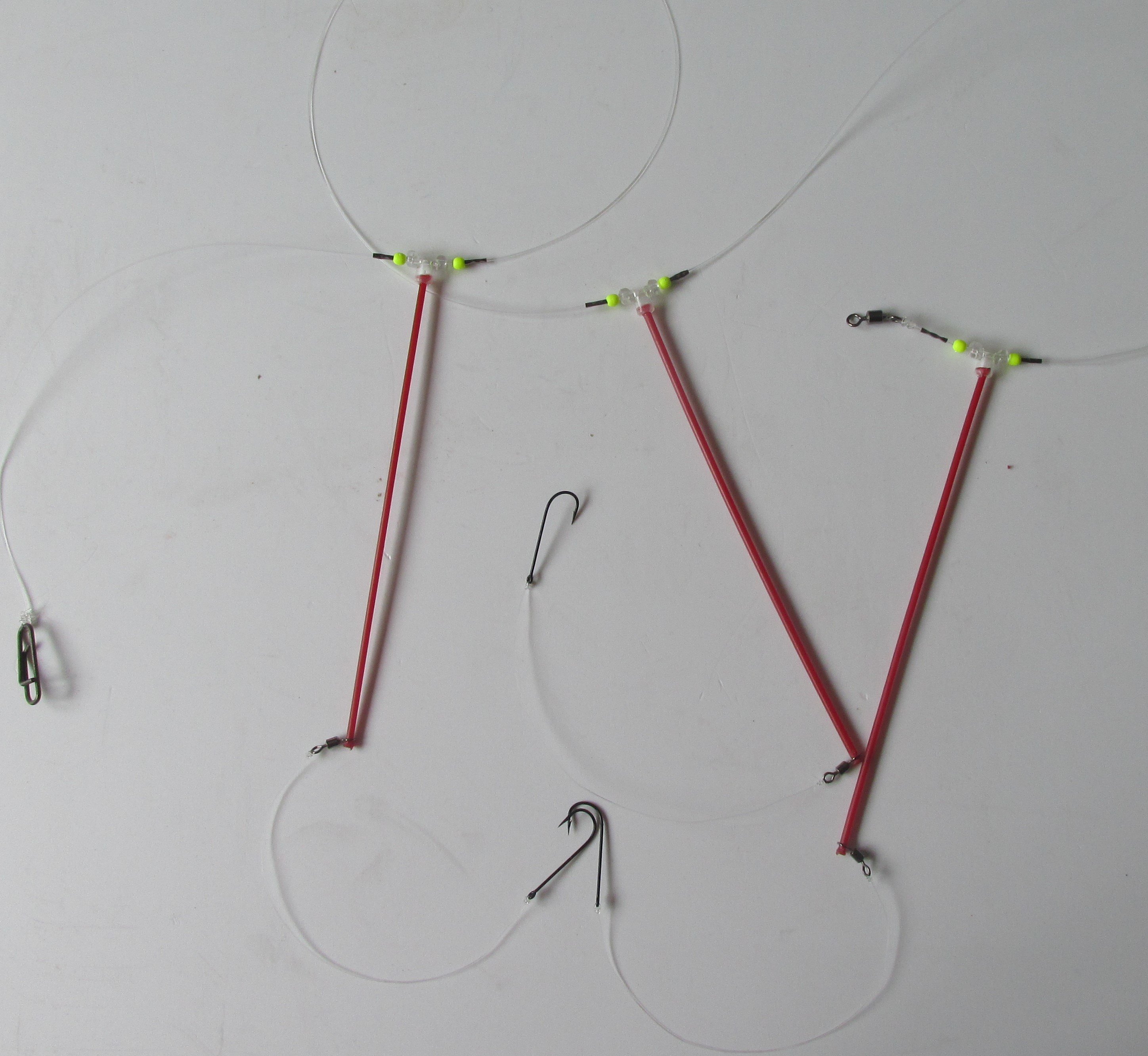 Bristle boom scratching rigs